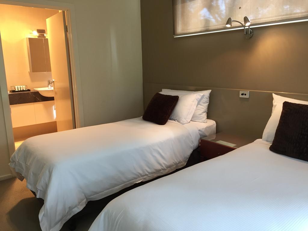 ดีลักซ์ ริเวอร์สปา อพาร์ตเมนต์ Hotel โมอามา ภายนอก รูปภาพ